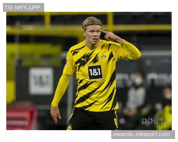 莱万感慨黄老板新专辑印在国家德比球衣上意义非凡 莱万感慨黄老板新专辑印在国家德比球衣上意义非凡