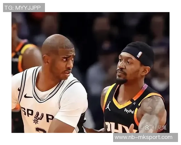 保罗现场观战快船与掘金激烈对决两支顶级球队的精彩较量