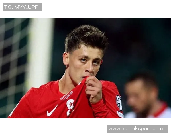 土耳其足球队在世预赛中以6比1狂胜保加利亚伊尔迪兹双响居莱尔贡献进球与助攻 土耳其足球队在世预赛中以6比1狂胜保加利亚伊尔迪兹双响居莱尔贡献进球与助攻