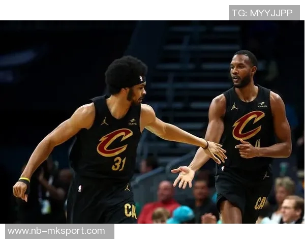 莫布里上半场表现出色高炮台状态回暖贡献10分5板2助1帽三分命中率高达66