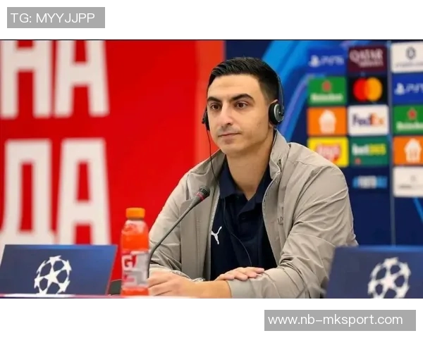 阿拉木图凯拉特门将母亲因年轻外貌走红球迷误以为是姐弟关系