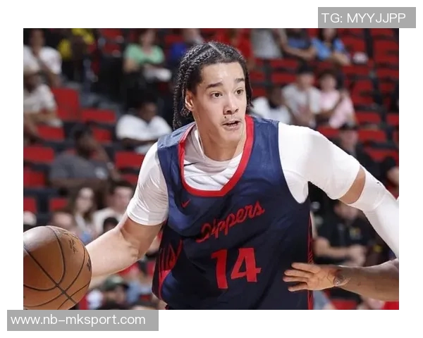 豪泽三分球表现出色感受良好每次出手都充满信心展现最佳状态